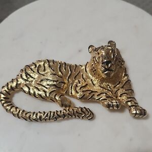 Mimi Di N Vintage Golden Tiger Belt Buckle